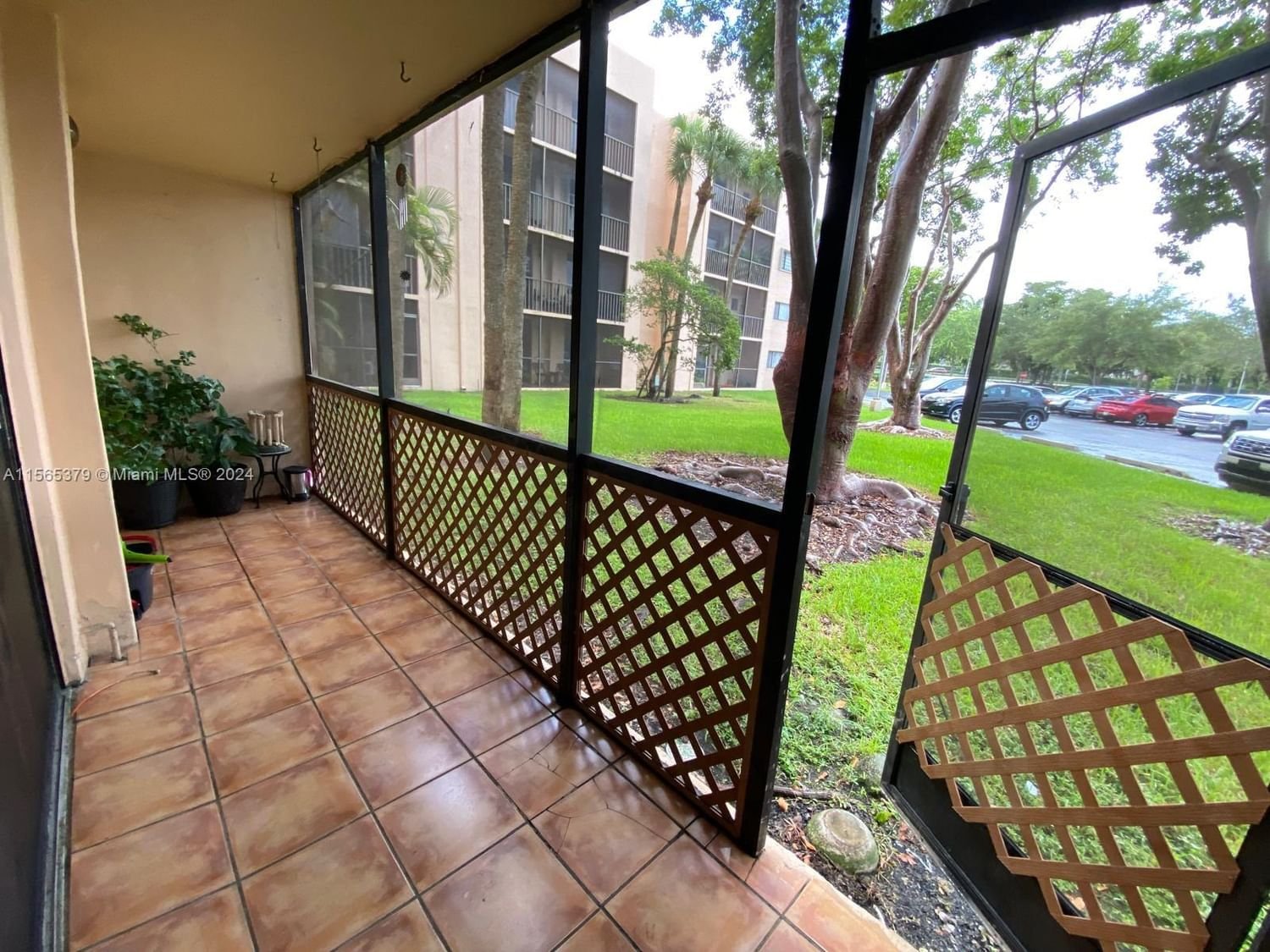 Real estate property located at 8700 133rd Ave Rd #111, Miami-Dade County, HORIZONS WEST CONDO #8, Miami, FL