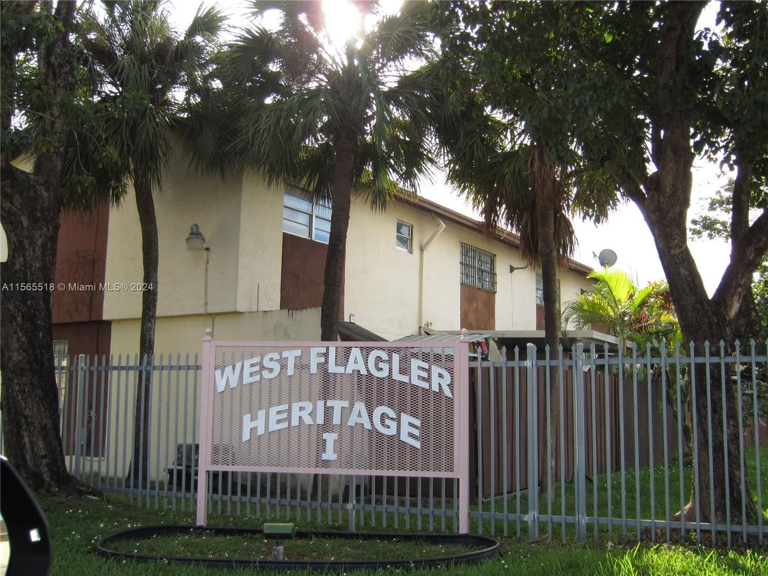 Real estate property located at 10 108th Ave E8, Miami-Dade County, WEST FLAGLER HERITAGE CON, Sweetwater, FL