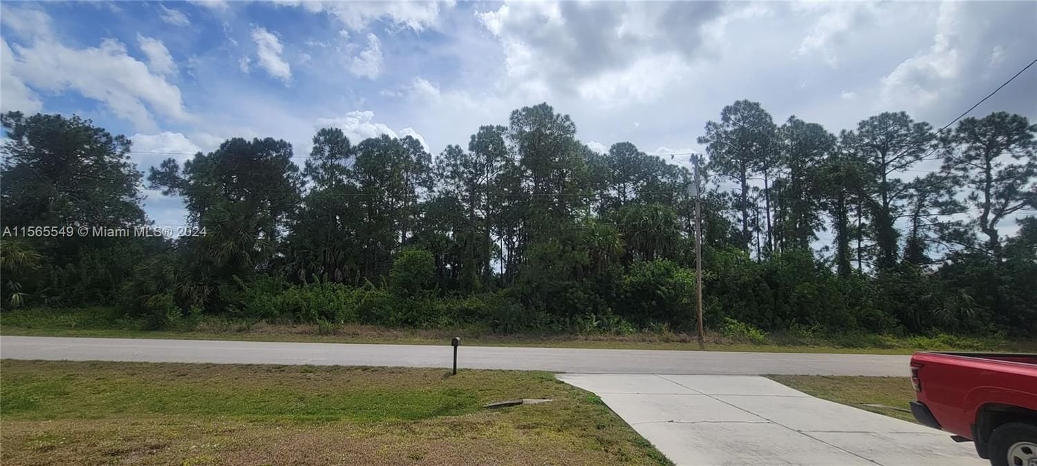 Real estate property located at 459 Lampion, Lee County, Lehigh Acres, Lehigh Acres, FL