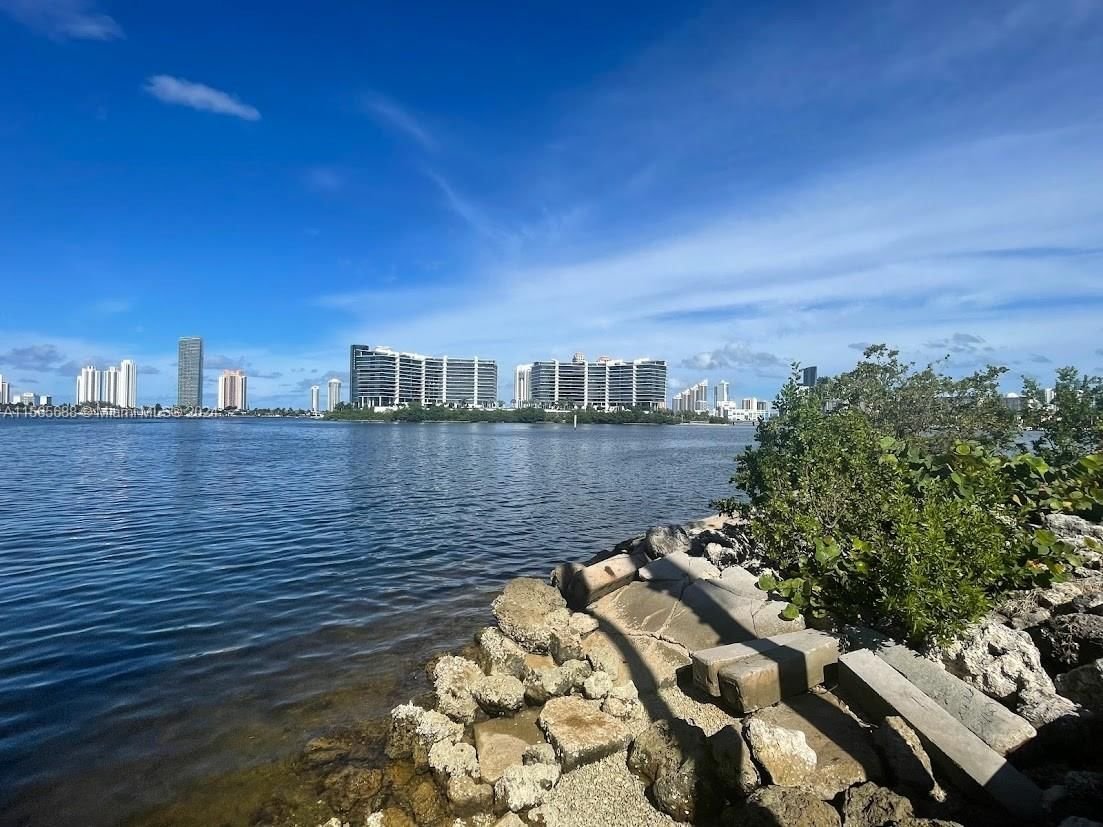 Real estate property located at 3255 184th St #12206, Miami-Dade County, VILLAGE BY THE BAY CONDO, Aventura, FL