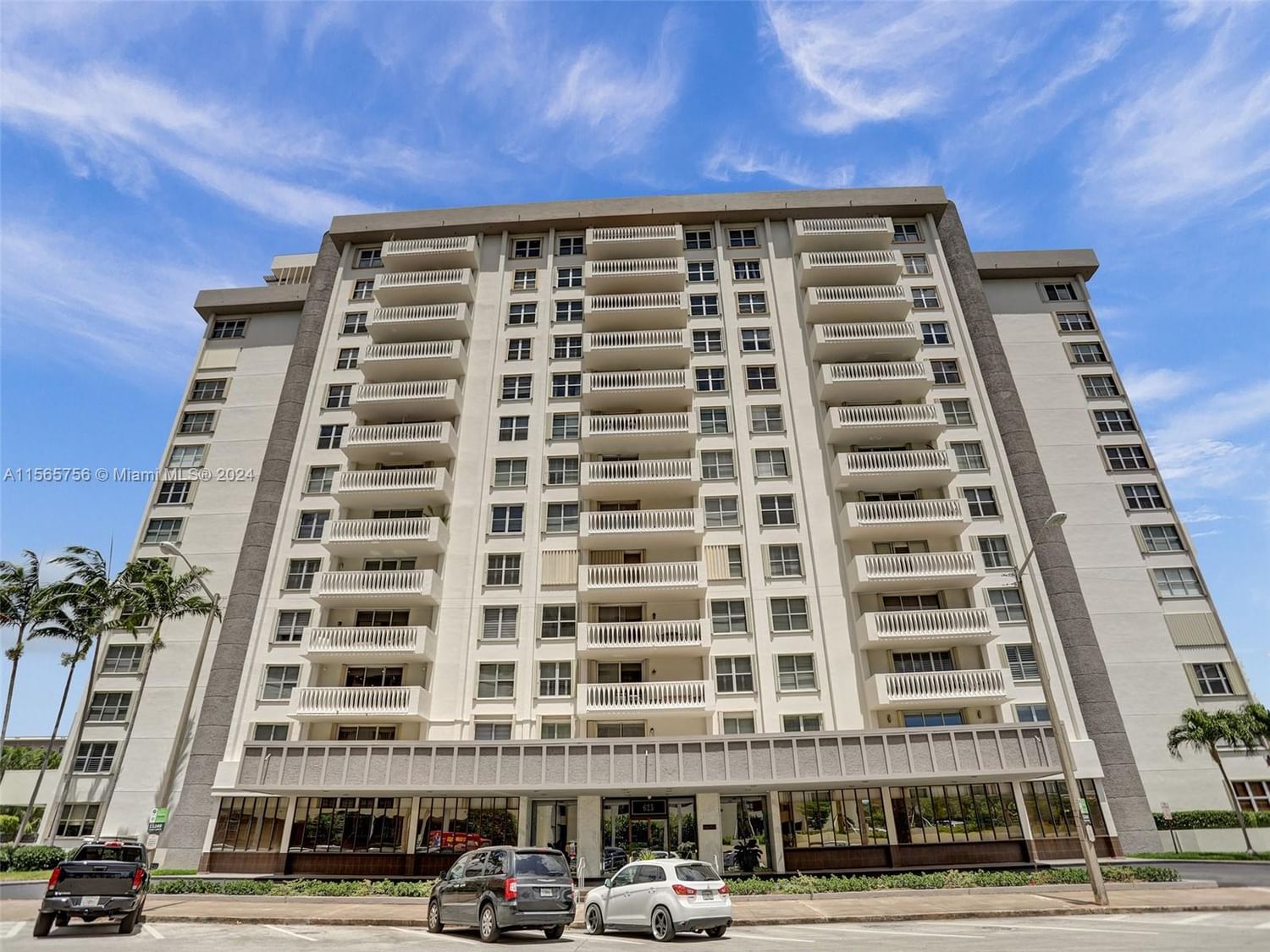 Real estate property located at 625 Biltmore Way #601, Miami-Dade County, GABLES PLAZA CONDO, Coral Gables, FL