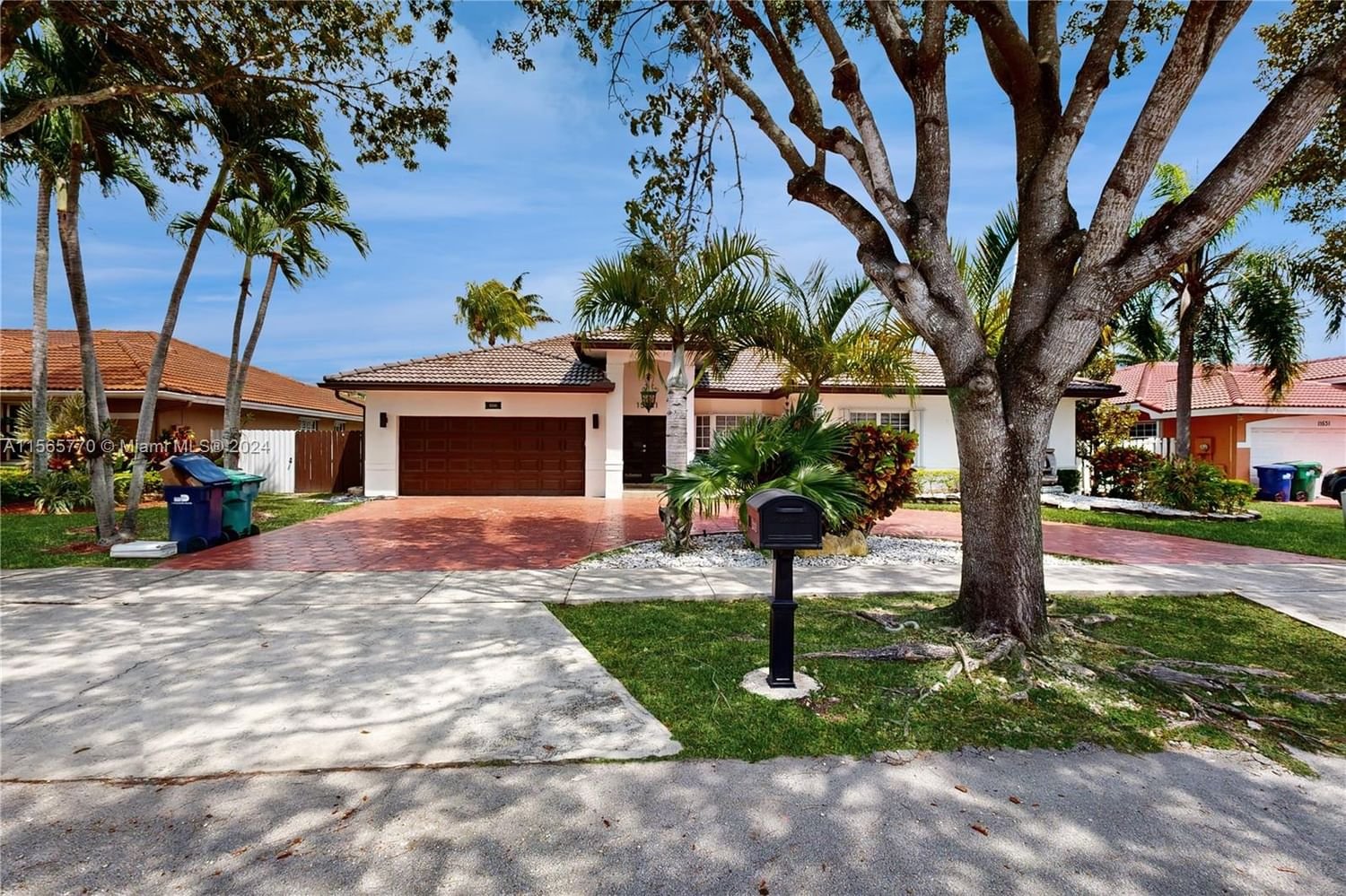 Real estate property located at 15541 115th Ter, Miami-Dade County, HAMMOCKS SHORES 3RD ADDN, Miami, FL