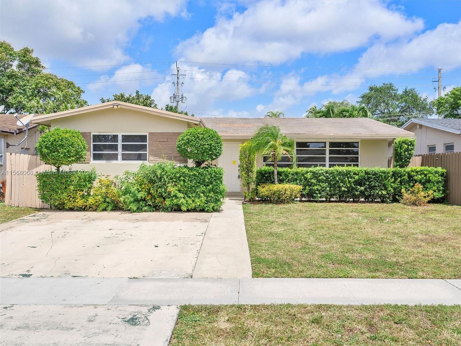 Real estate property located at 4319 Harrison St, Broward County, HOLLYWOOD HILLS, Hollywood, FL