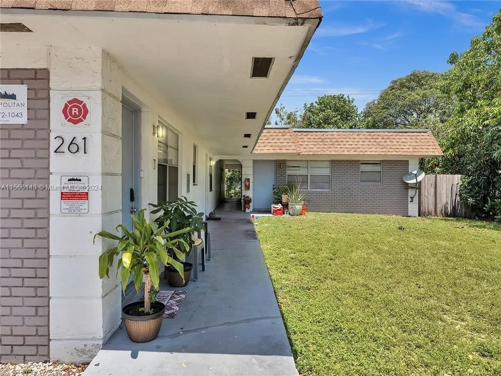 Real estate property located at 261 42nd St, Broward County, PROSPECT GARDENS, Oakland Park, FL