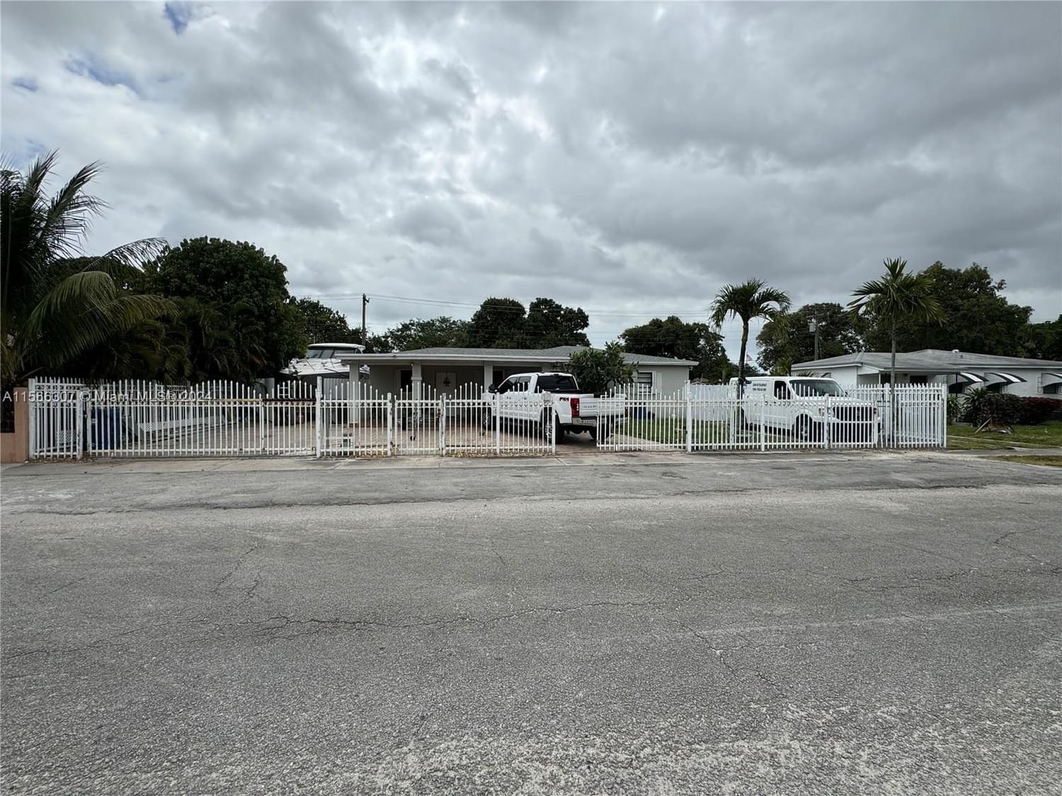 Real estate property located at 8611 35th Ct, Miami-Dade County, ELSON MANORS, Miami, FL
