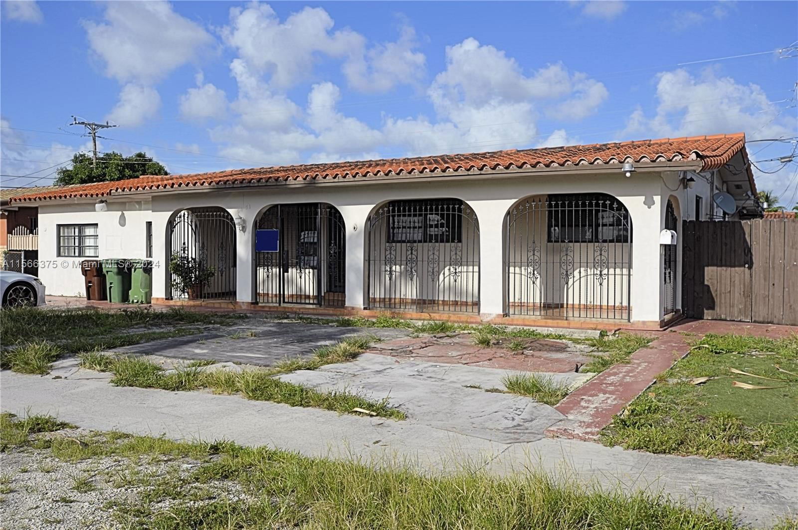 Real estate property located at 5451 10th Ave, Miami-Dade County, PALM SPRINGS 5TH ADDN SEC, Hialeah, FL