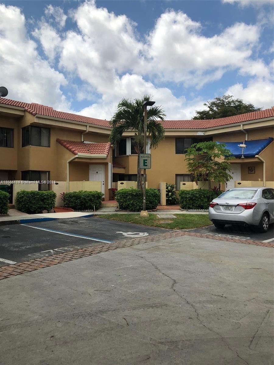 Real estate property located at 9857 138th Ave EC1L, Miami-Dade County, ESPRIT CONDO, Miami, FL