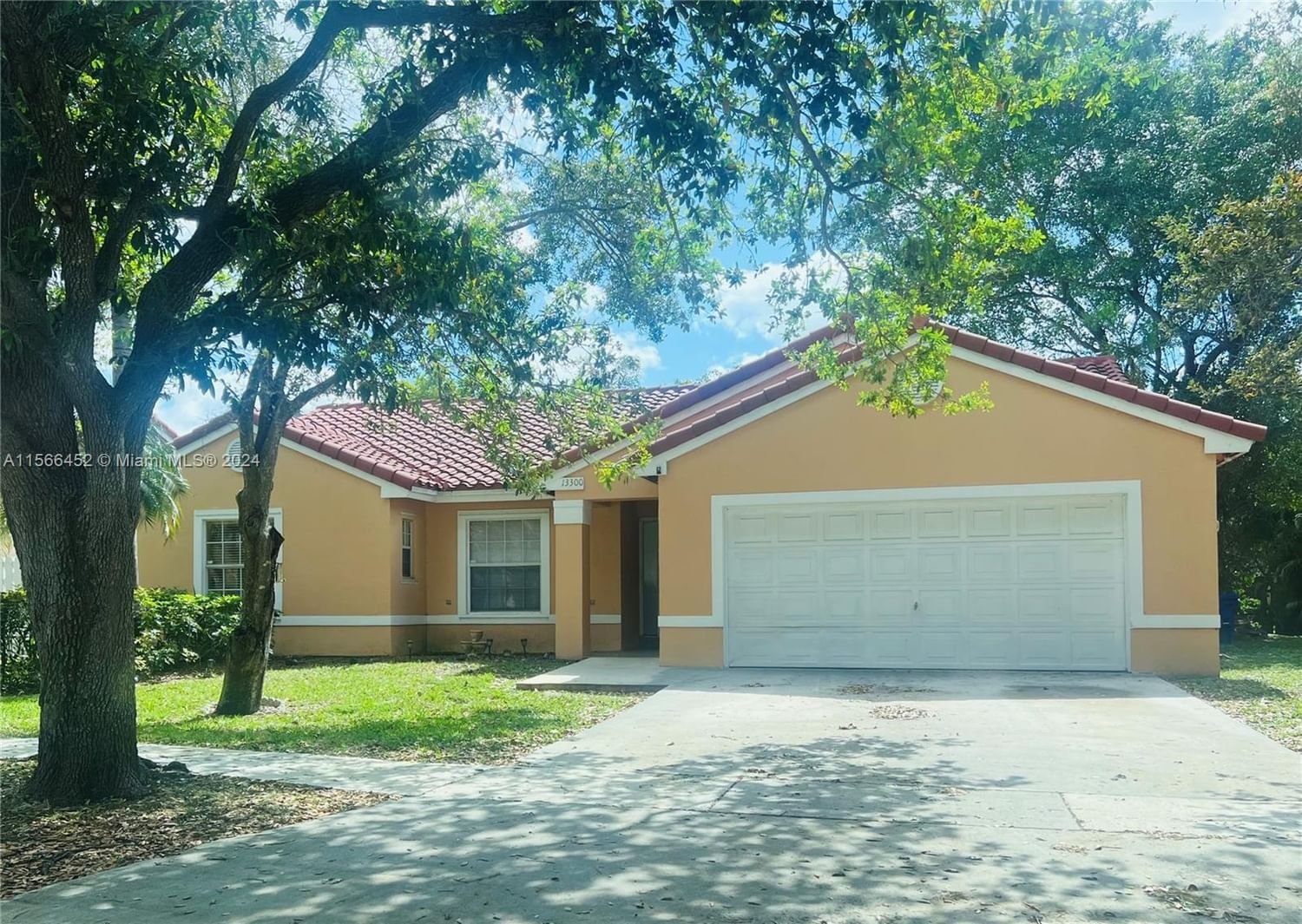 Real estate property located at 13300 20th St, Broward County, FLAMINGO ESTATES, Miramar, FL