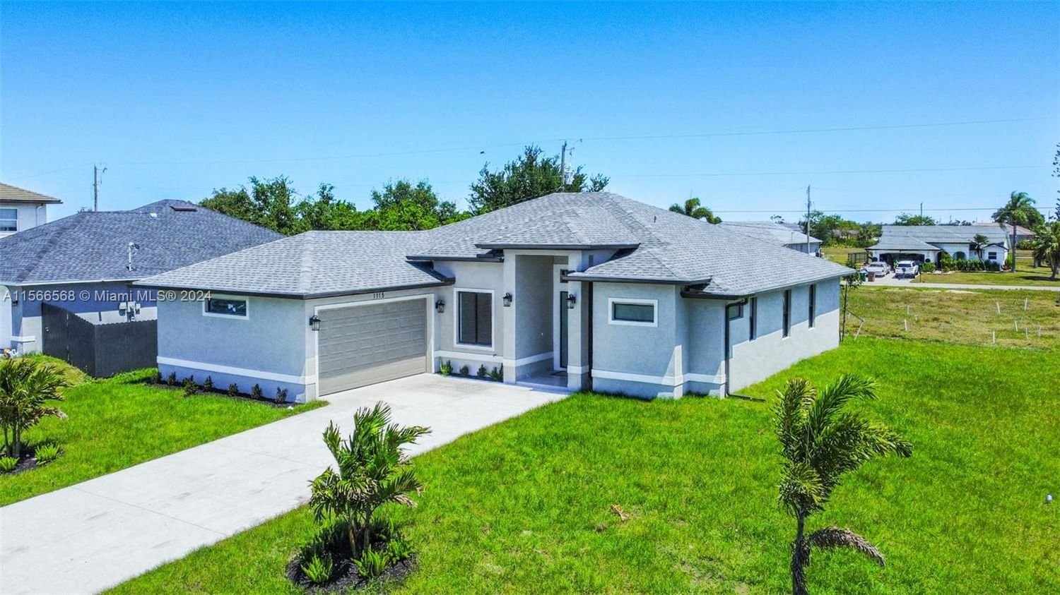 Real estate property located at 1115 NE 4th Pl, Lee County, Cape Coral, Cape Coral, FL