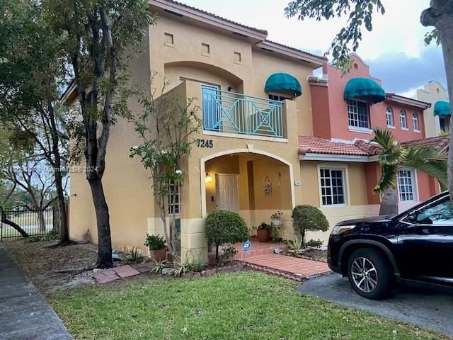 Real estate property located at 7245 173rd Dr #2501, Miami-Dade County, BONITA GOLF VIEW TOWNVILL, Hialeah, FL