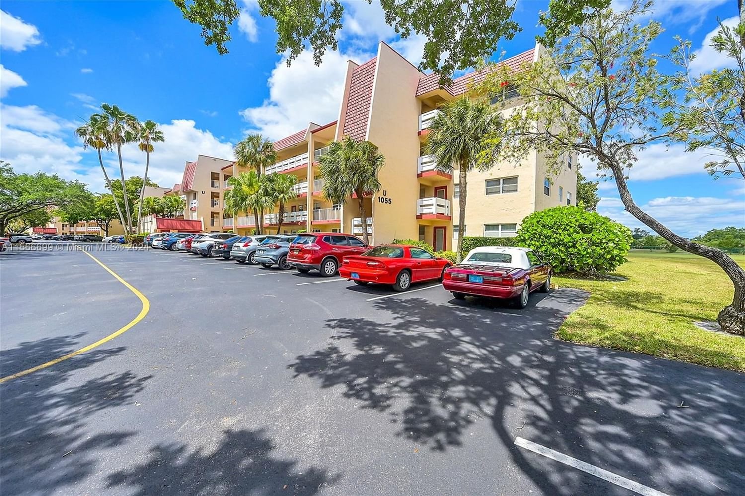 Real estate property located at 1055 Country Club Dr #205, Broward County, ORIOLE GOLF & TENNIS CLUB, Margate, FL