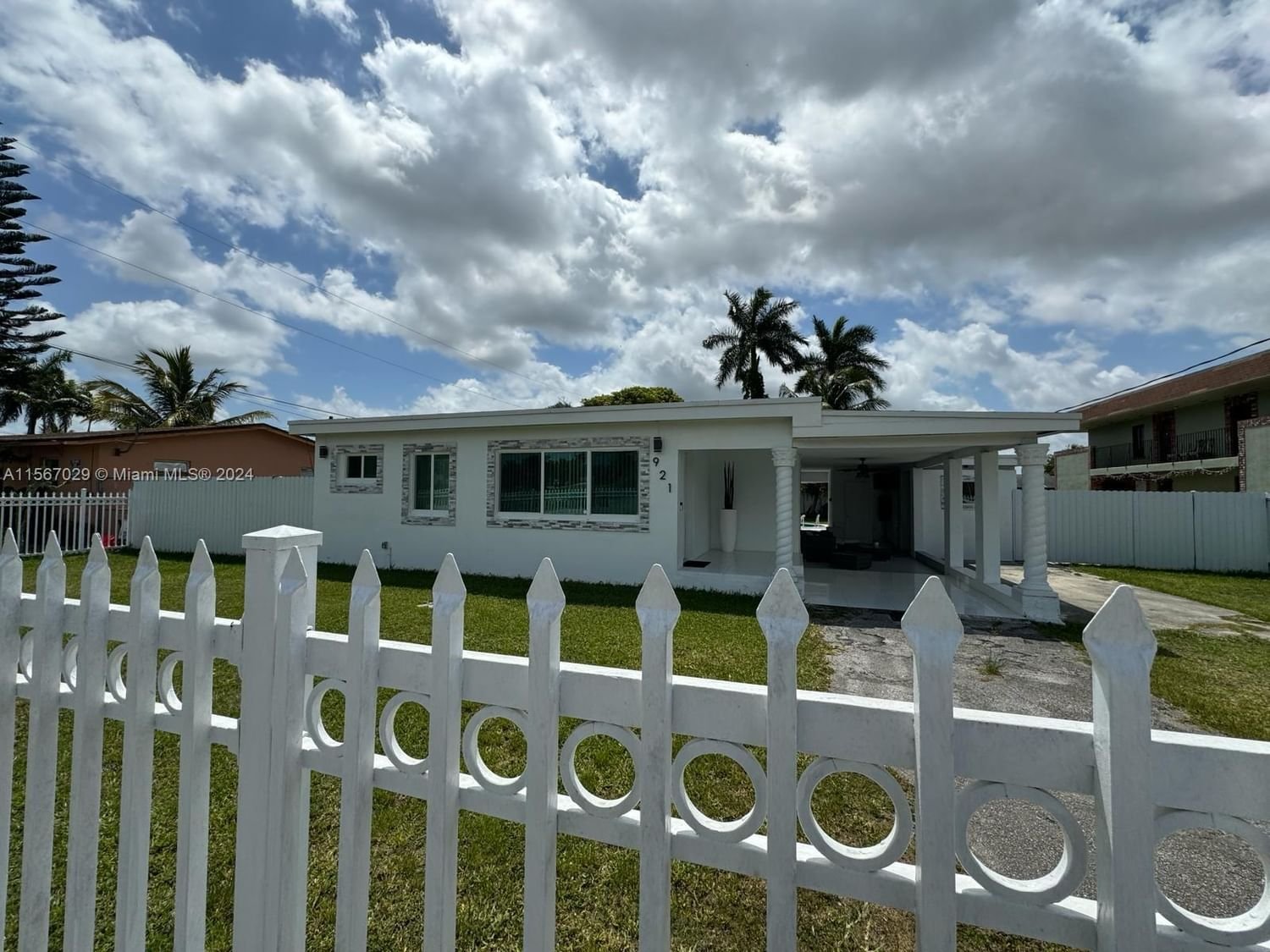 Real estate property located at 921 1st St, Miami-Dade County, H BROOKERS SUB, Florida City, FL