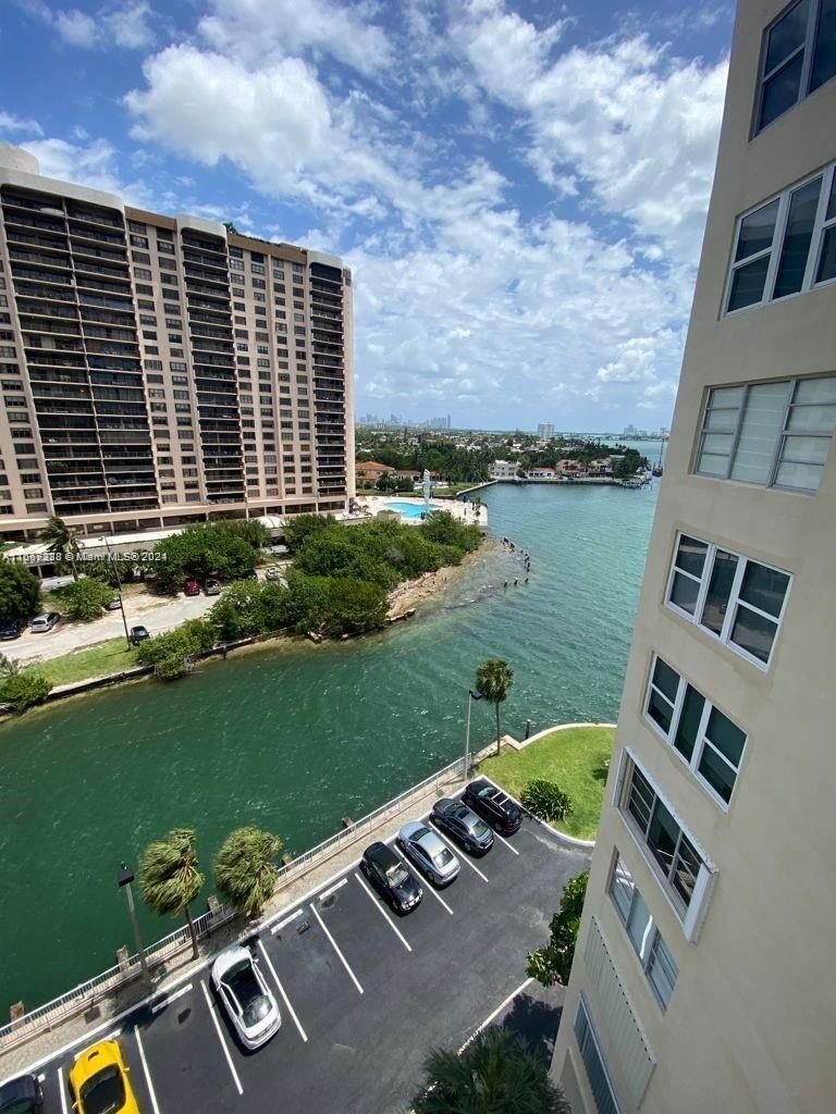 Real estate property located at 11111 Biscayne Blvd #10H, Miami-Dade County, JOCKEY CLUB CONDO, Miami, FL