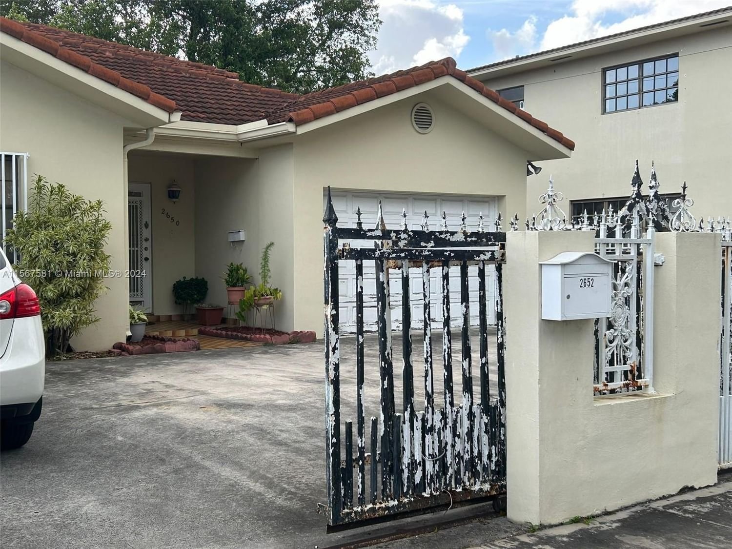 Real estate property located at 2650 34th Ave, Miami-Dade County, SILVER BLUFF GARDENS, Miami, FL