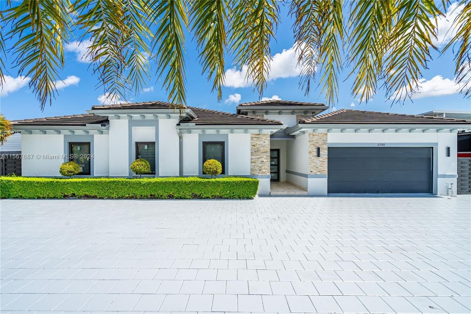 Real estate property located at 21301 132nd Ct, Miami-Dade County, BONITA GRAND ESTATES SOUT, Miami, FL