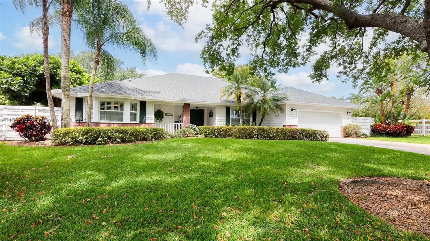 Real estate property located at 14452 152 Place, Miami-Dade County, Countrywalk, Miami, FL