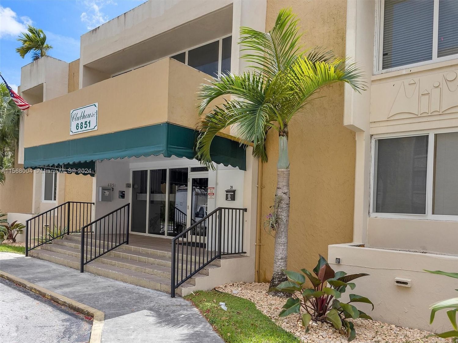 Real estate property located at 6901 147th Ave #4C, Miami-Dade County, SOVEREIGNS CONDO, Miami, FL