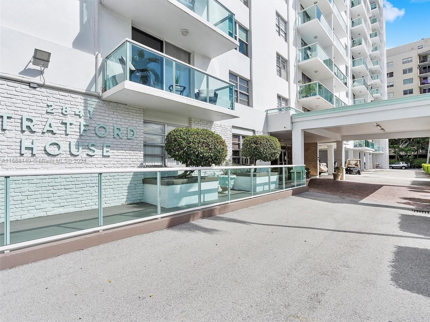 Real estate property located at 2841 163rd St #404, Miami-Dade, STRATFORD HOUSE CONDO, North Miami Beach, FL