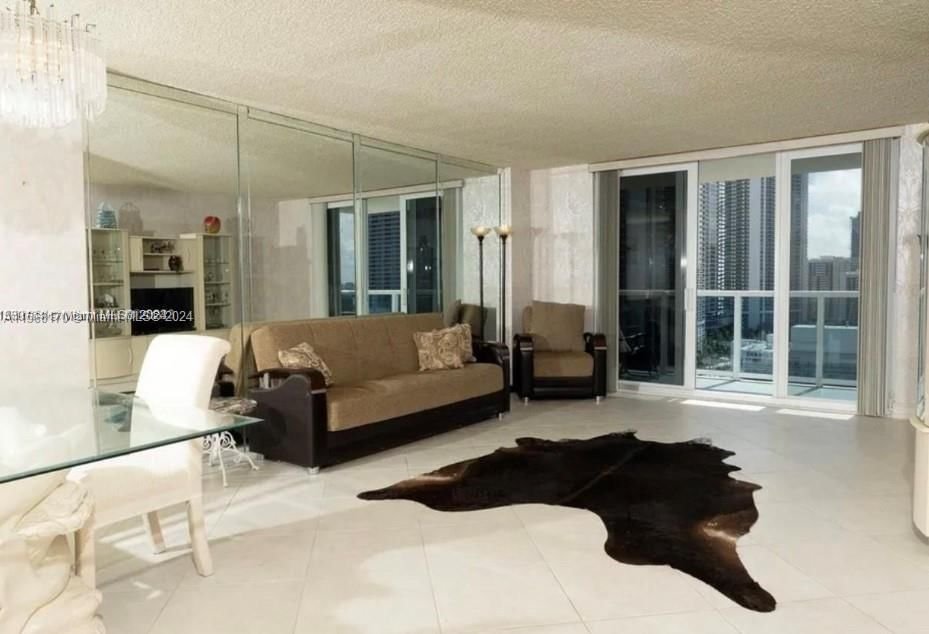 Real estate property located at 3800 Ocean Dr #1709, Broward County, HALLMARK OF HOLLYWOOD CON, Hollywood, FL