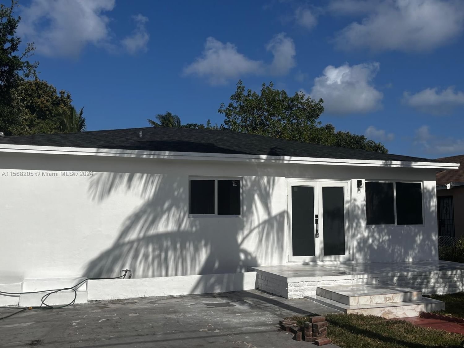Real estate property located at 8233 6th Ave, Miami-Dade County, LITTLE RIVER HIGHLANDS, Miami, FL