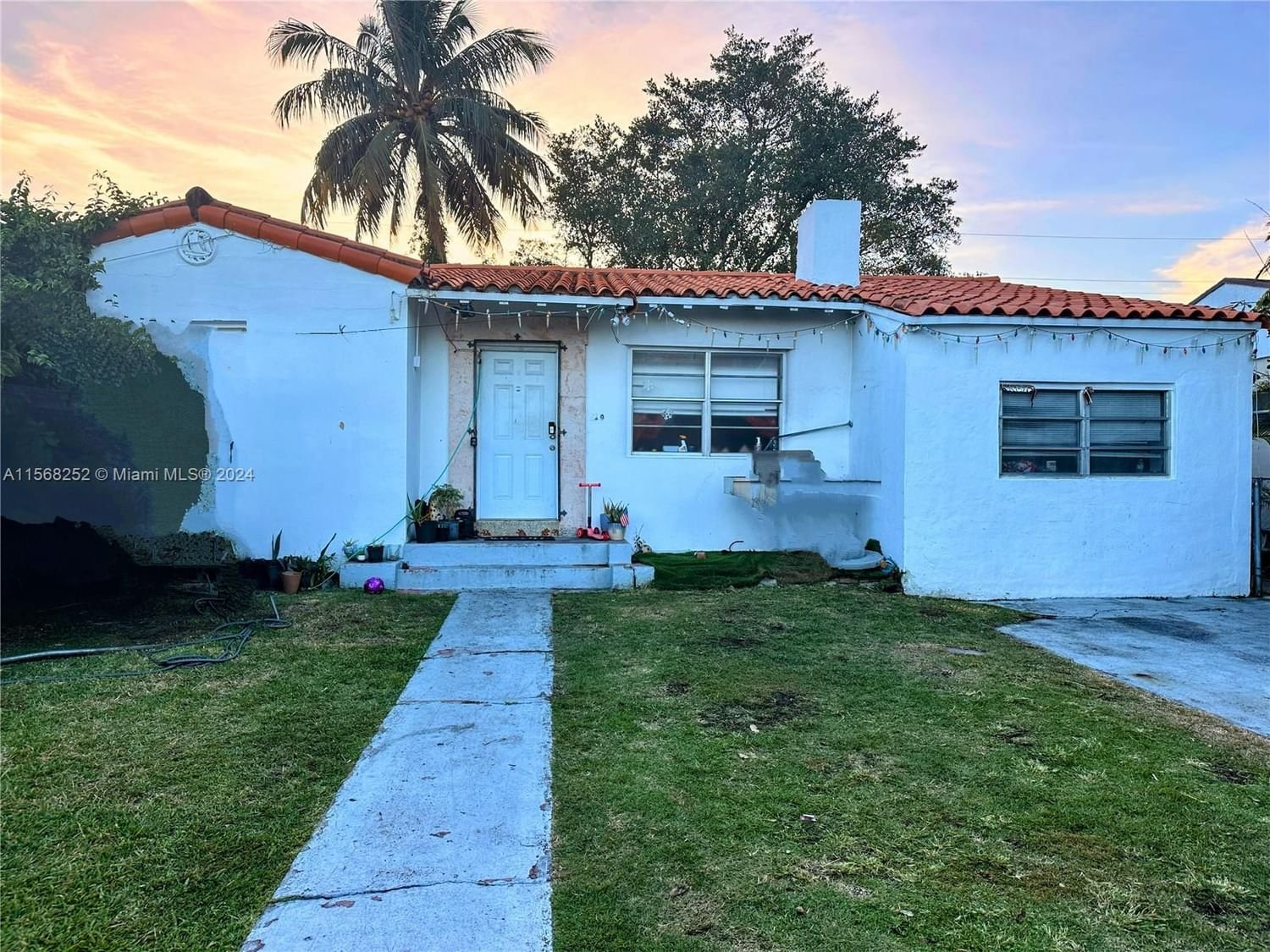 Real estate property located at 810 17th Ct, Miami-Dade County, LAWRENCE PARK AMD, Miami, FL