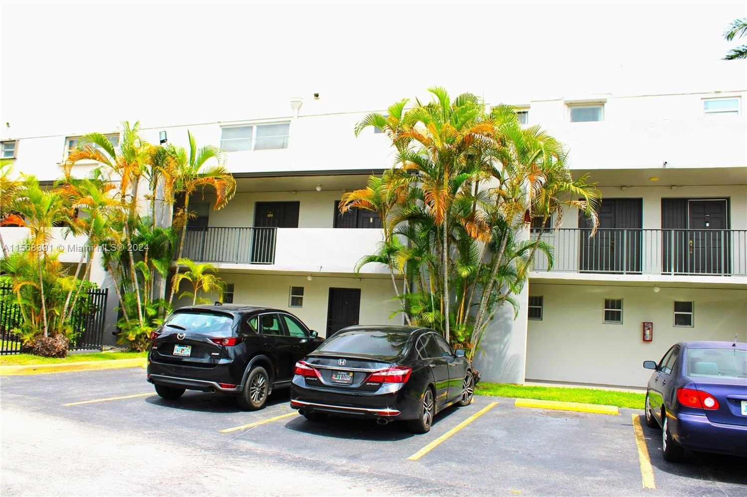 Real estate property located at 220 87th Ave K104, Miami-Dade County, PARK EAST CONDO, Miami, FL