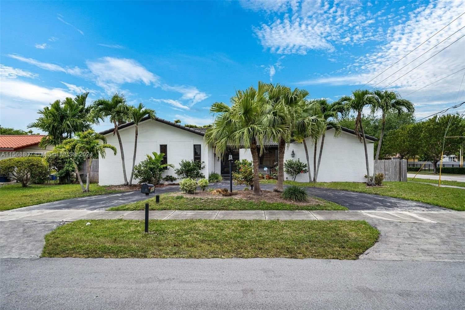 Real estate property located at 2604 108th Ct, Miami-Dade County, CUBARANDA ESTATES, Miami, FL