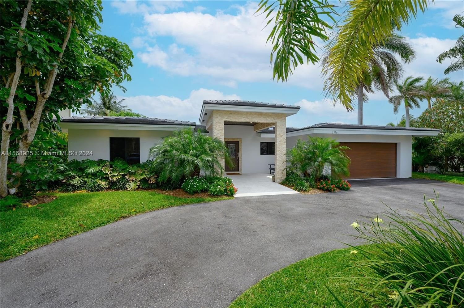 Real estate property located at 2456 10th St, Broward County, POMPANO ISLES SEC, Pompano Beach, FL