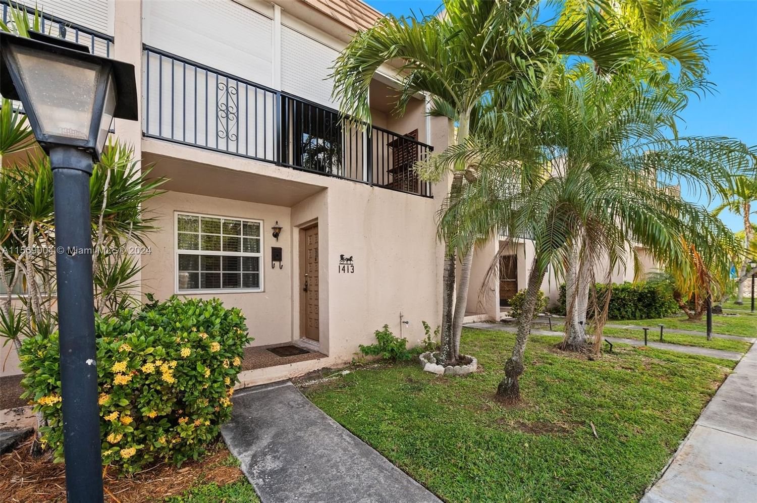 Real estate property located at 1413 15th Ave #8, Broward County, TOWNHOUSE VILLAS CONDO, Hollywood, FL
