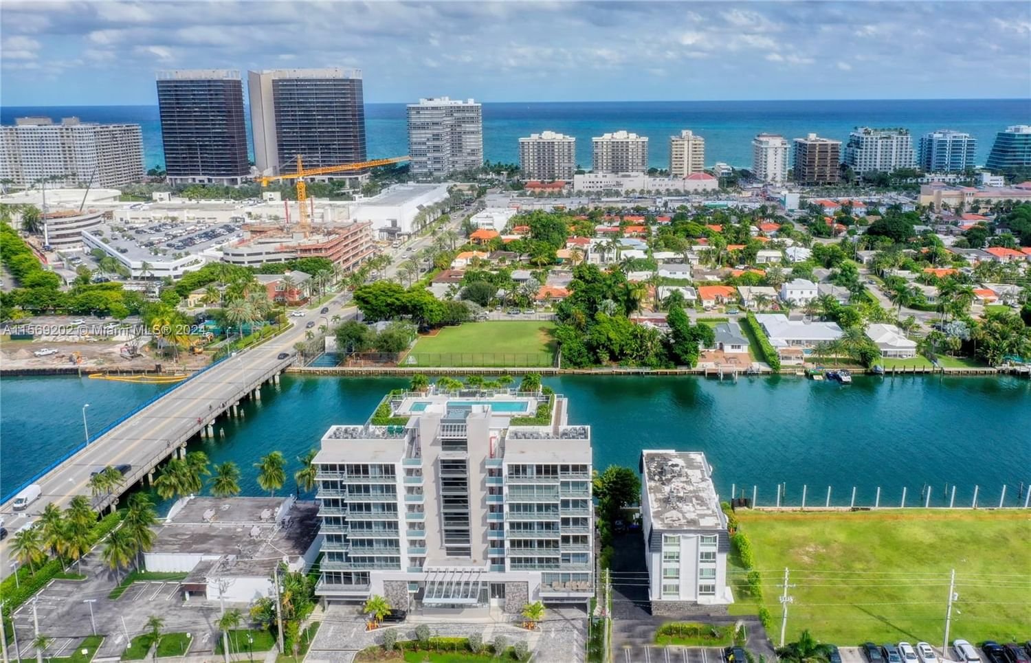 Real estate property located at 9521 Bay Harbor Dr #704, Miami-Dade County, BAY HARBOUR ISLAND, Bay Harbor Islands, FL