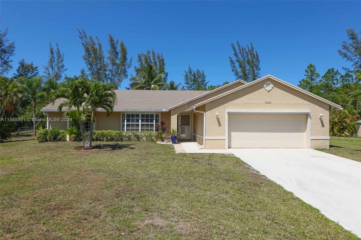 Real estate property located at 15621 80th Ln N, Palm Beach County, Acreage, Loxahatchee, FL