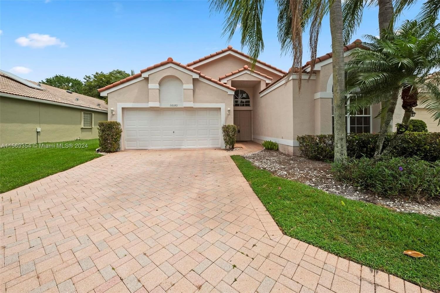 Real estate property located at 10371 Utopia Cir E, Palm Beach County, GROVE ISLE, Boynton Beach, FL