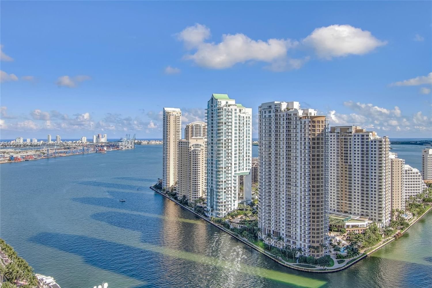 Real estate property located at 901 Brickell Key Blvd #3504, Miami-Dade County, CARBONELL CONDO, Miami, FL