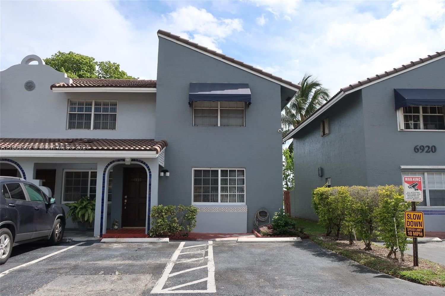 Real estate property located at 6910 173rd Dr #1007, Miami-Dade County, LAGO DEL REY CONDO, Hialeah, FL