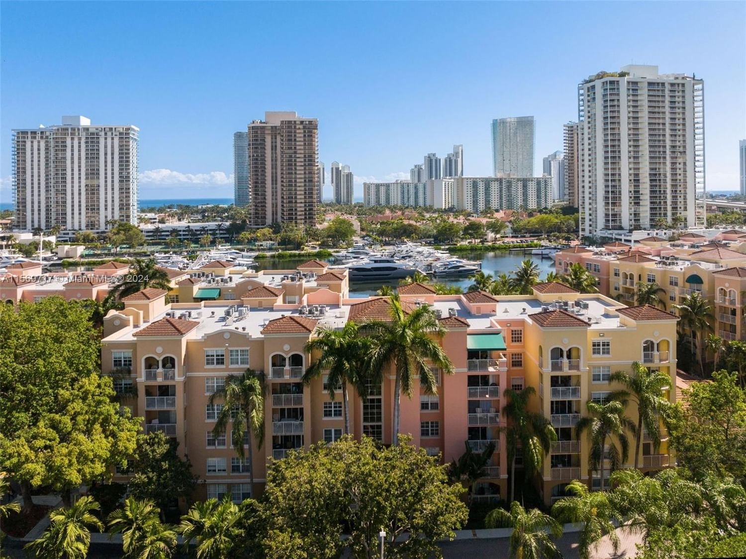 Real estate property located at 19801 Country Club Dr #4301, Miami-Dade County, THE YACHT CLUB AT AVENTUR, Aventura, FL