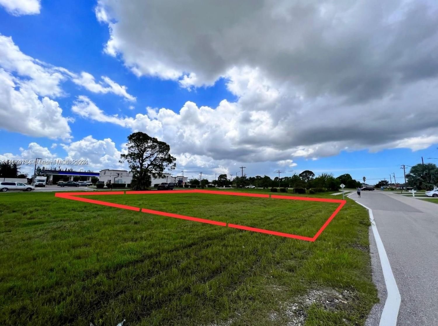 Real estate property located at 1523 SW 16 Ct, Lee County, Cape Coral, FL