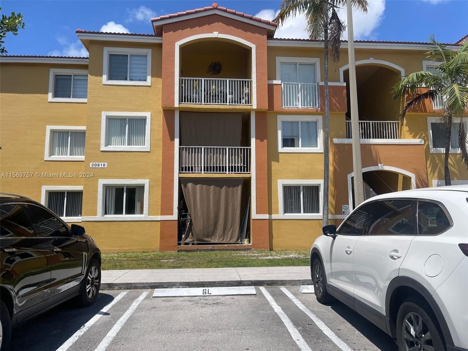 Real estate property located at 20810 87th Ave #102, Miami-Dade County, GALLOWAY LAKEFRONT CONDO, Cutler Bay, FL