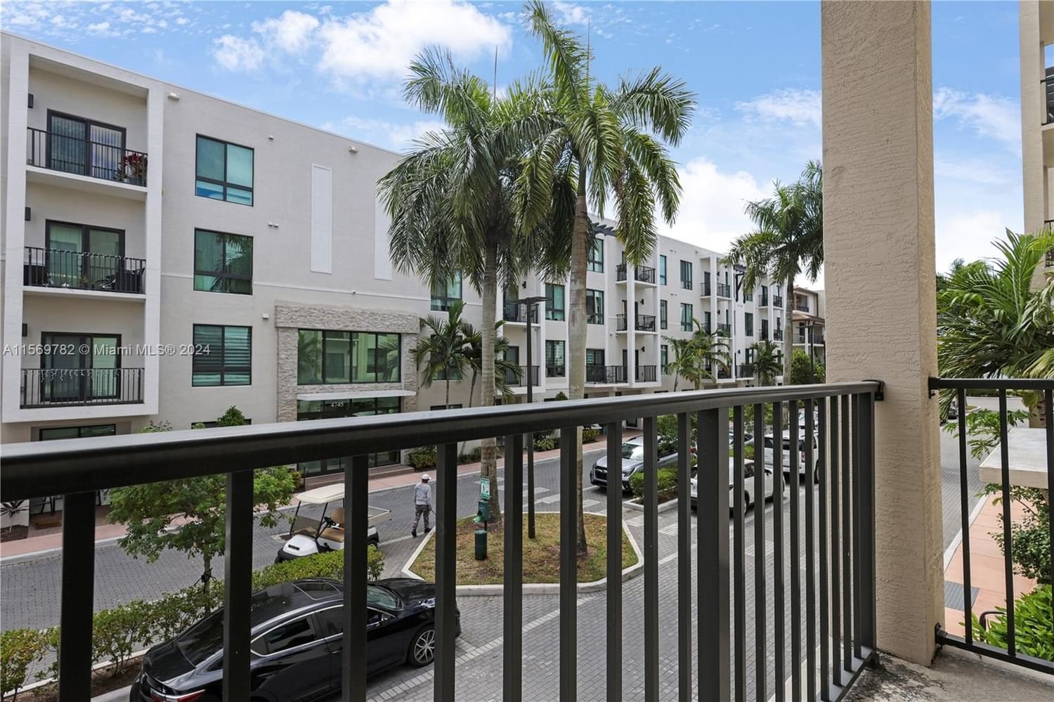 Real estate property located at 4740 84th Ct #17, Miami-Dade County, URBANA AT THE RESIDENCES, Doral, FL