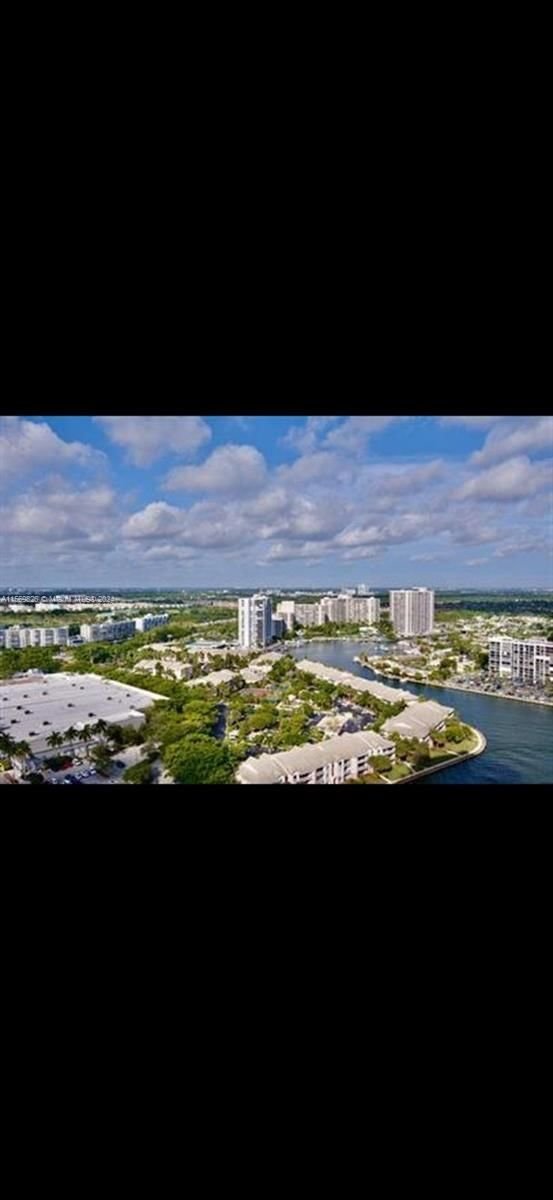 Real estate property located at 4010 Ocean Dr T4204, Broward County, 4010 SOUTH OCEAN CONDO, Hollywood, FL