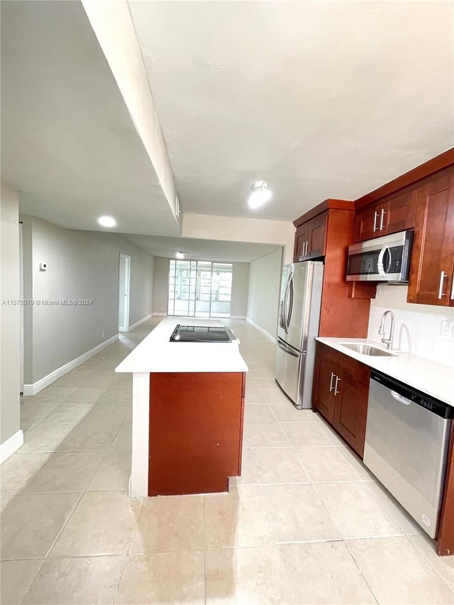 Real estate property located at 2649 48th Ter #432, Broward County, CYPRESS CHASE CONDO NO 8, Lauderdale Lakes, FL