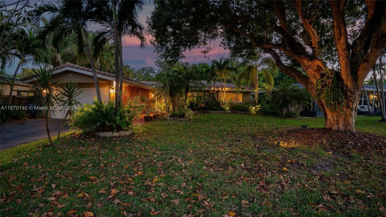 Real estate property located at 220 34th St, Broward County, LLOYD ESTATES, Oakland Park, FL