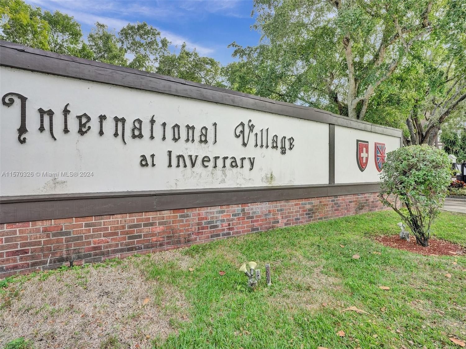 Real estate property located at 3750 Inverrary Dr #2J, Broward County, INTERNATIONAL VILLAGE AT, Lauderhill, FL