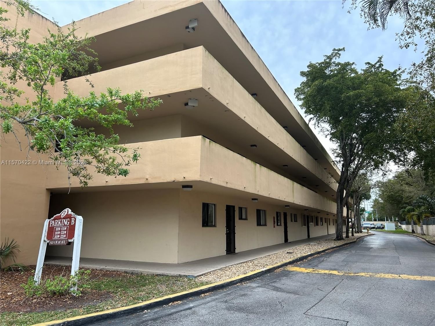 Real estate property located at 8415 107th Ave #227W, Miami-Dade County, KENDALL ACRES WEST CONDO, Miami, FL