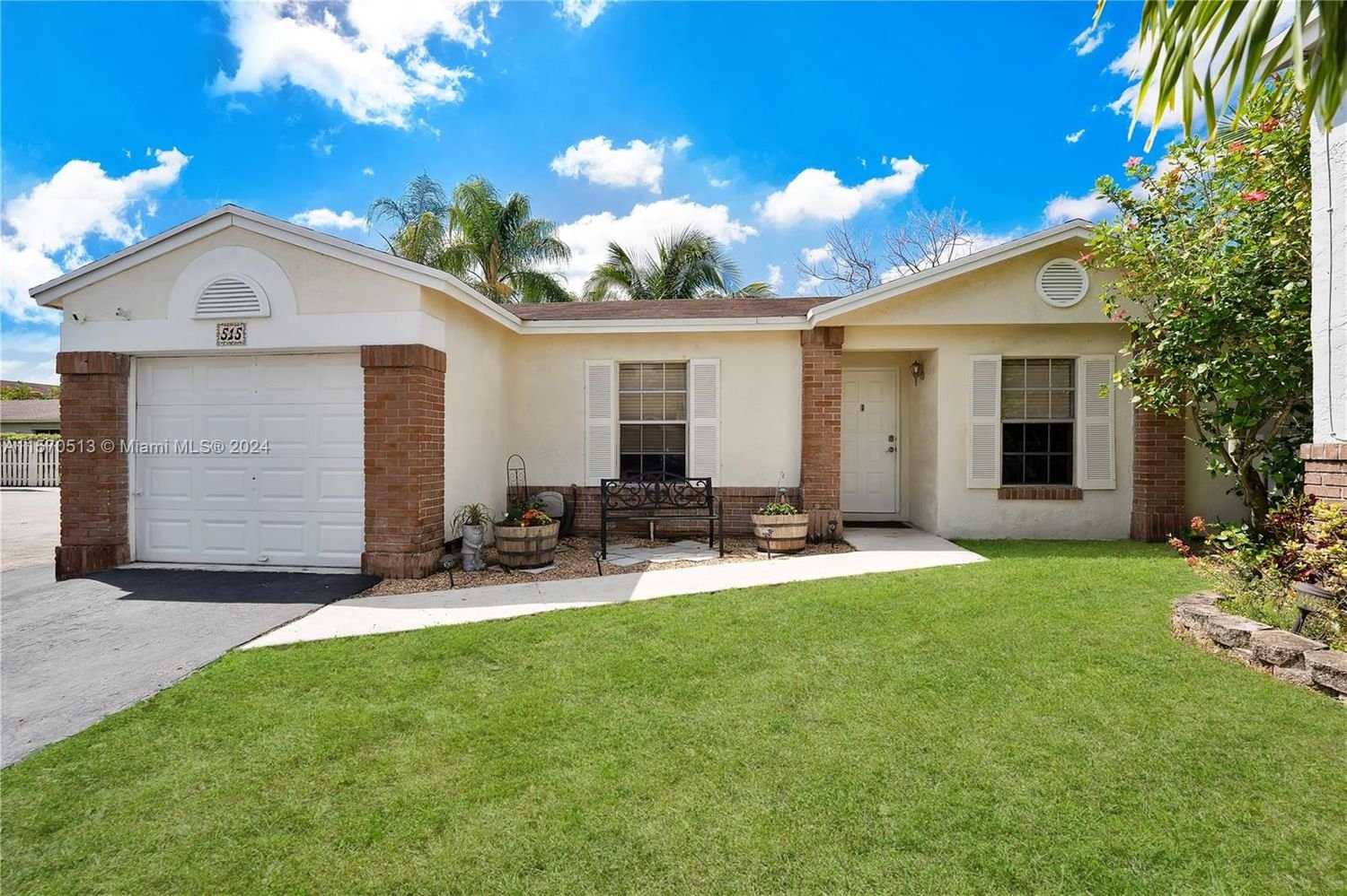 Real estate property located at 515 Radford Ter, Broward County, SHENANDOAH SECTION TWO, Davie, FL