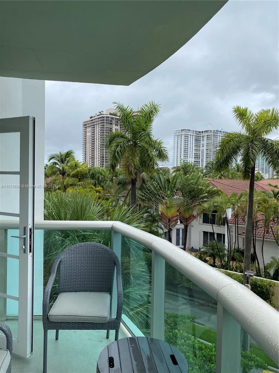 Real estate property located at 19380 Collins Ave #326, Miami-Dade County, OCEANVIEW BUILDING B COND, Sunny Isles Beach, FL