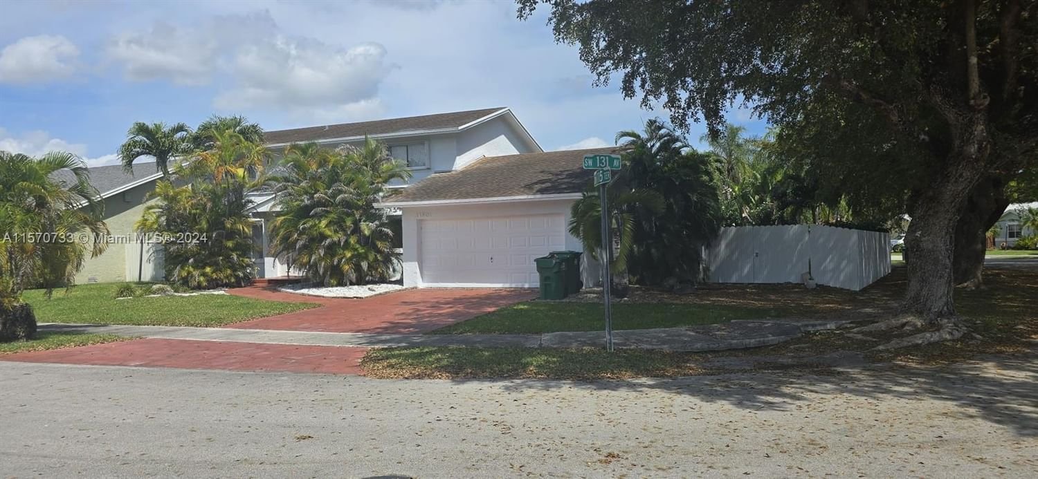 Real estate property located at 11501 131 Avenue, Miami-Dade County, LINDGREN WEST, Miami, FL