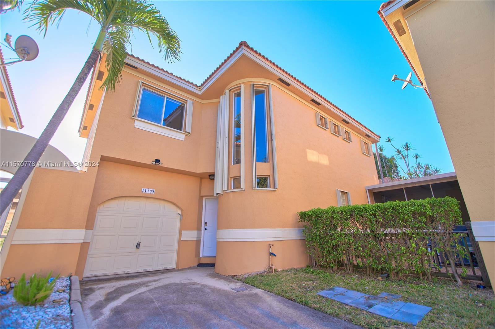 Real estate property located at 11199 Lakeview Dr, Broward County, PORTOFINO CONDOMINIUM SEC, Coral Springs, FL