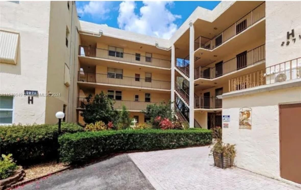 Real estate property located at 2871 Somerset Dr H 103, Broward County, SOMERSET NO EIGHT CONDO, Lauderdale Lakes, FL