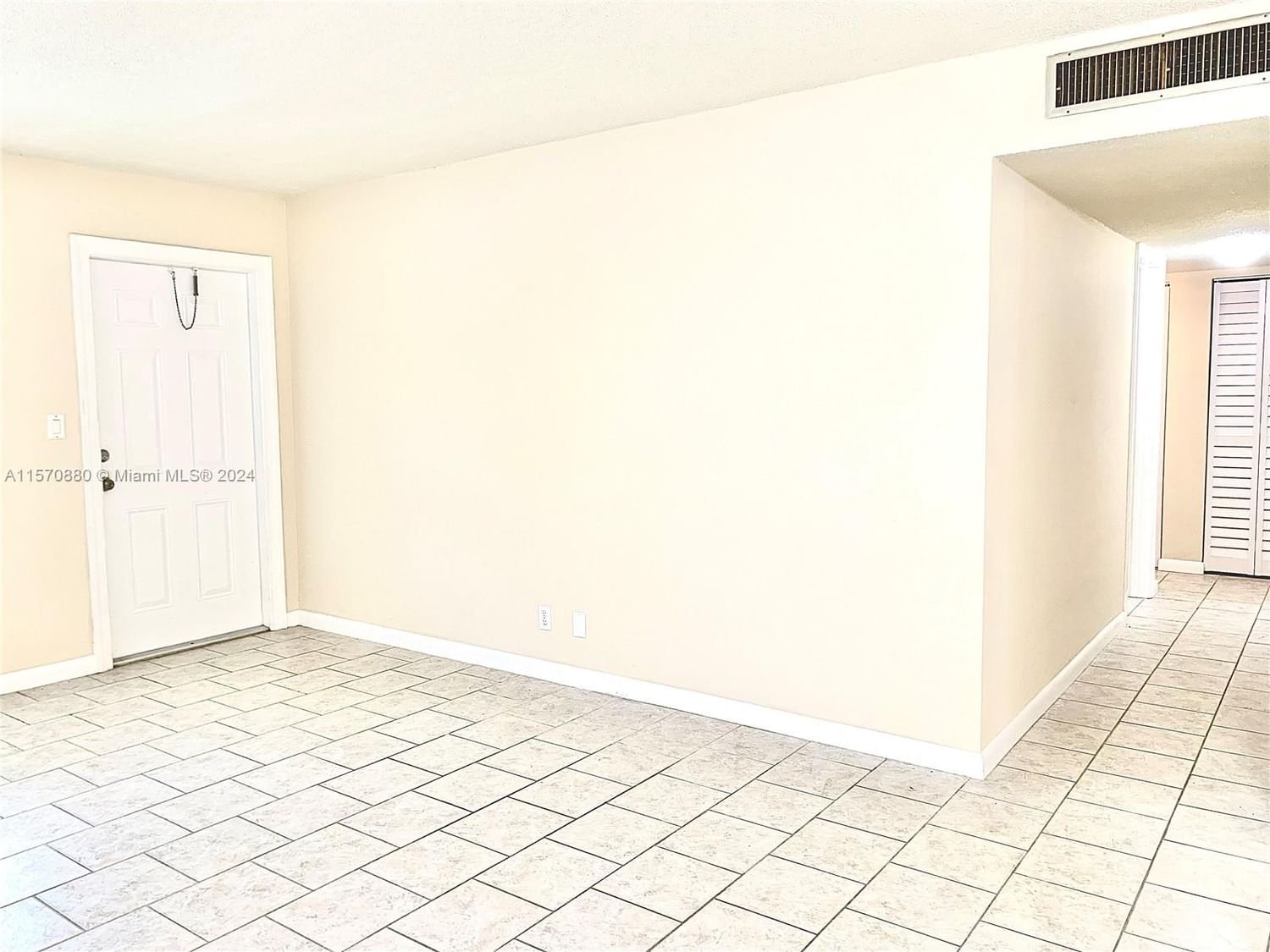 Real estate property located at 5371 40th Ave #102, Broward County, BEL-AIRE SECTION ONE COND, Dania Beach, FL