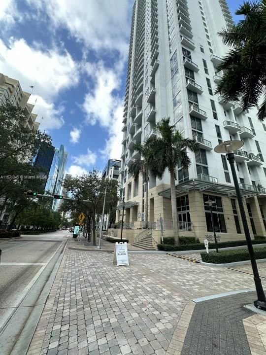 Real estate property located at 1060 Brickell Ave #2505, Miami-Dade County, 1060 BRICKELL CONDO, Miami, FL